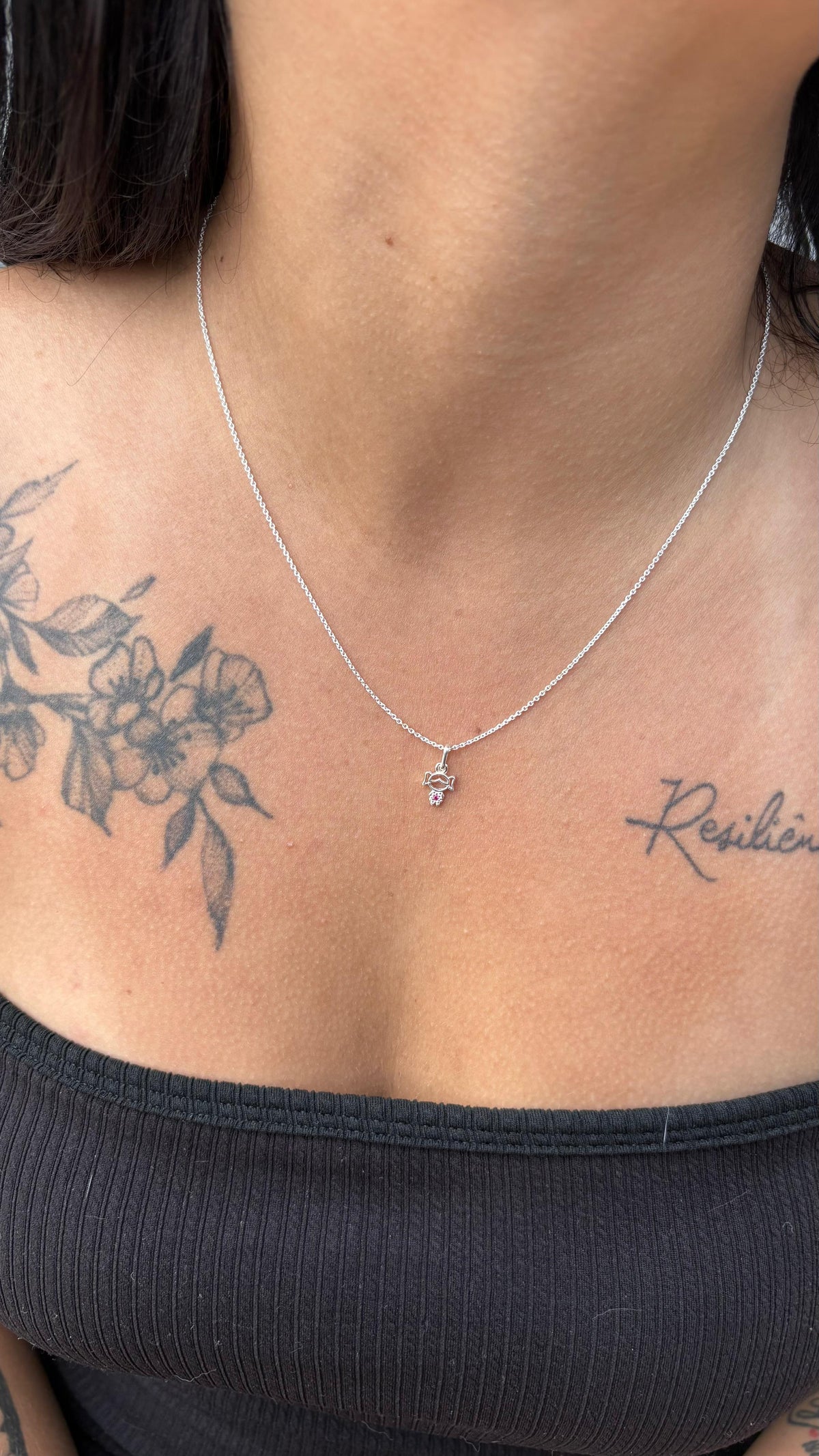 Colar menina rosa